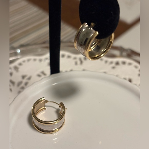 14K Two tone Huggie - Hoop earrings Estate - Picture 2 of 14